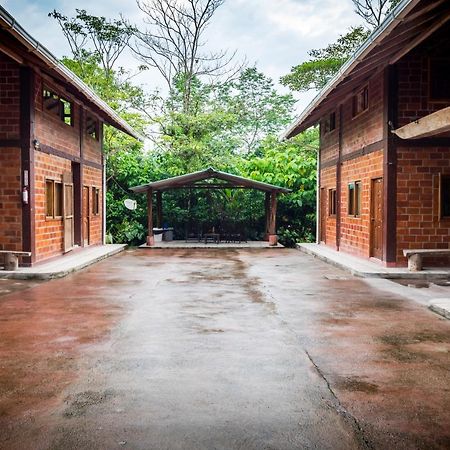 Hosteria Las Heliconias Tena Bagian luar foto